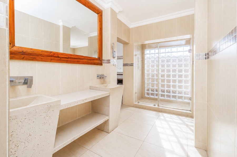 5 Bedroom Property for Sale in Pecanwood Estate North West